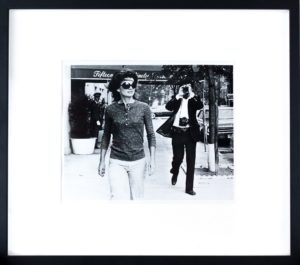 ALR.016- foto 01 Ron Galella -Jackie Kennedy Onassis & Ron Galella -photo by Joy Smith 7 Ottobre 1971-Firma Ron Galella al verso- titolo e data con velina giornalistica